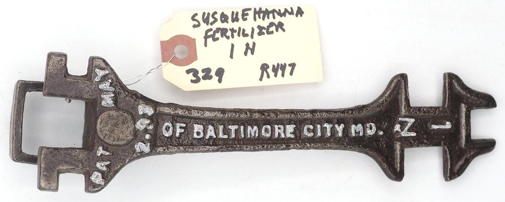 Lot 329: 8.75''L "Sesquehanna Fertilizer Co"