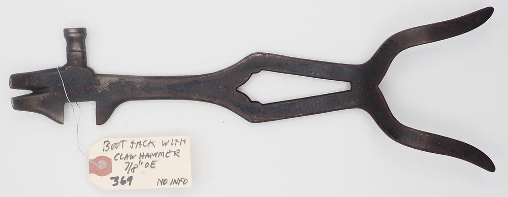 Lot 369: 12.75''L Boot jack wrench with claw hammer