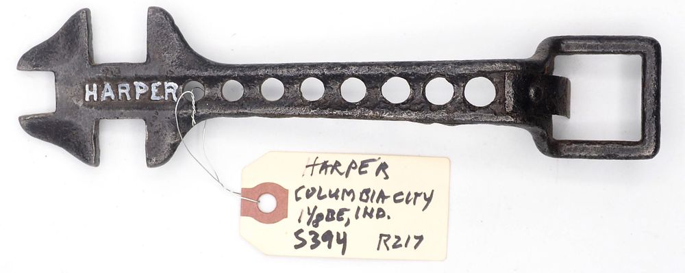 Lot 394: 8.25''L "Harper", 1¼" with nut holder