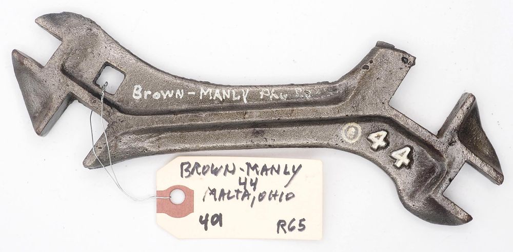 Lot 401: 8.5''L Brown Manly "44"