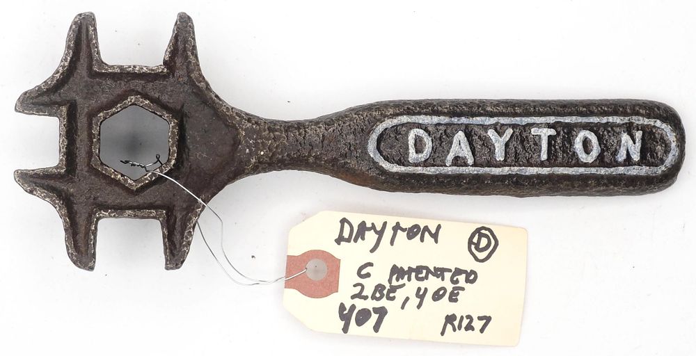 Lot 407: 7.5''L "Dayton"