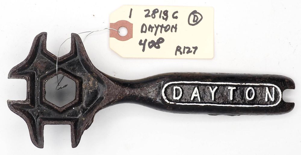 Lot 408: 7.5''L "Dayton"