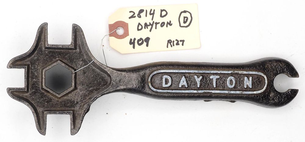 Lot 409: 8.75''L "Dayton"