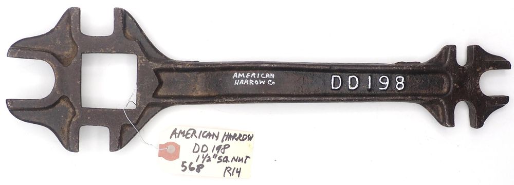 Lot 568: 14.25''L "DD198" American Harrow Co.