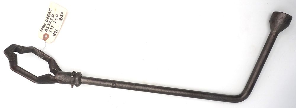 Lot 591: 22.5''L "S27240" on box end
