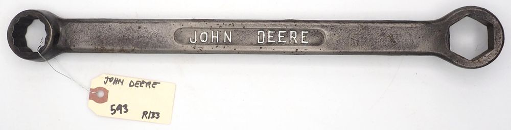 Lot 593: 16''L "John Deere" double box end