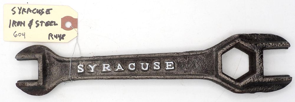 Lot 604: 10.25''L "Syracuse"