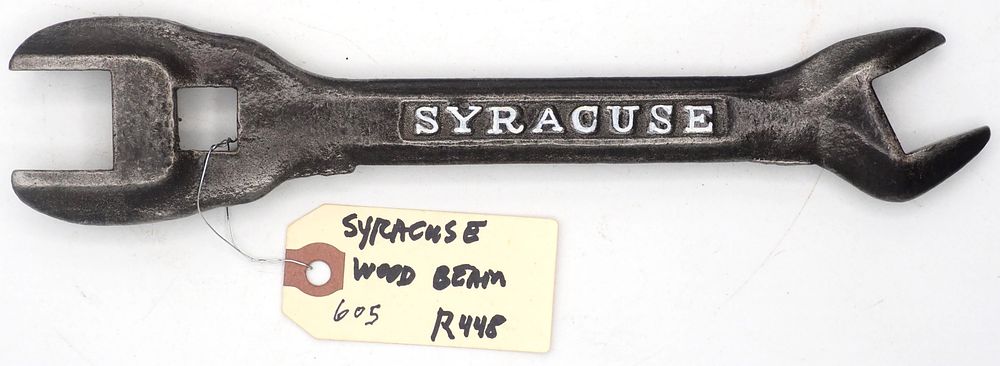 Lot 605: 9.75''L "Syracuse"