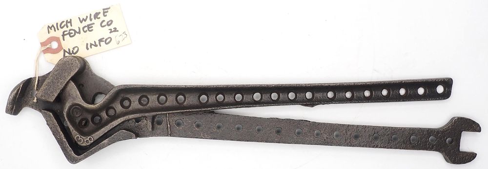 Lot 623: 15.25''L "Michigan Wire Fence Co 39"