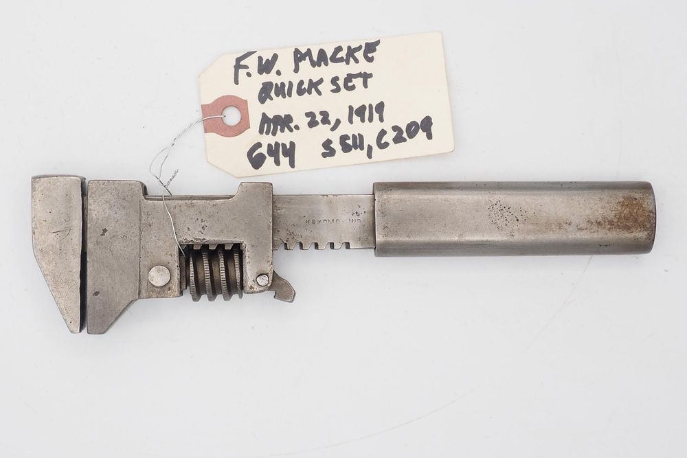 Lot 644: F.W. Macke Quickset quick adjust nut wrench