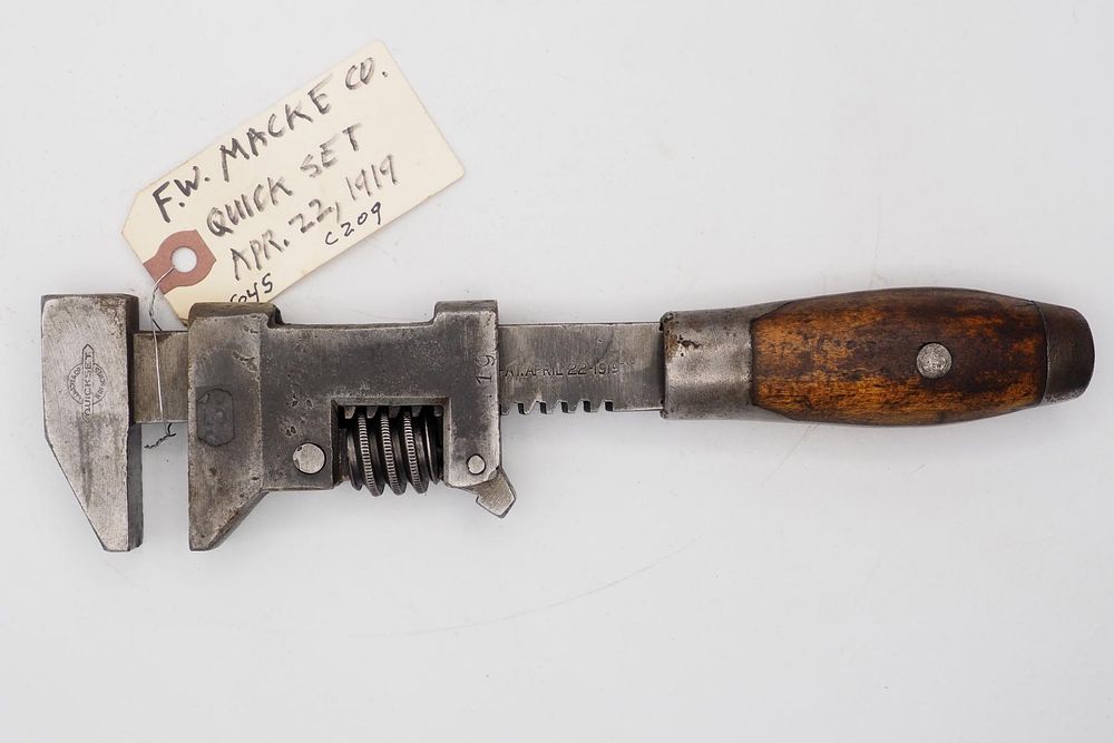 Lot 645: 10.25''L "Quickset Wrenches F.W. Macke & Co"