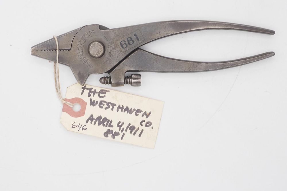 Lot 646: 6.75''L Westhaven Mfg Co.