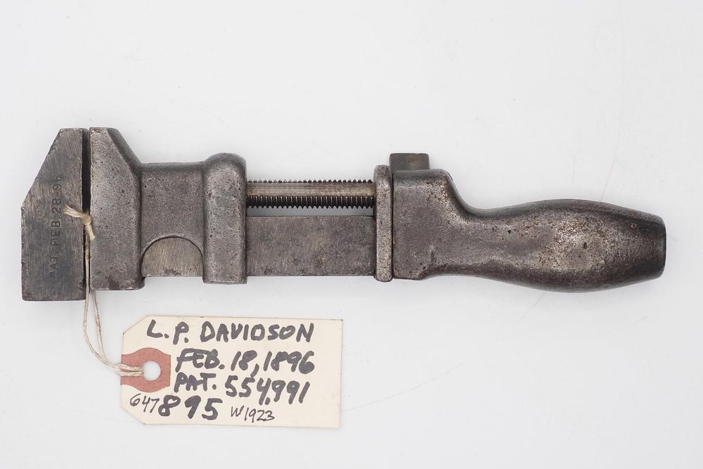 Lot 647: 8''L L.P. Davidson, J.H. Shepard & Co.
