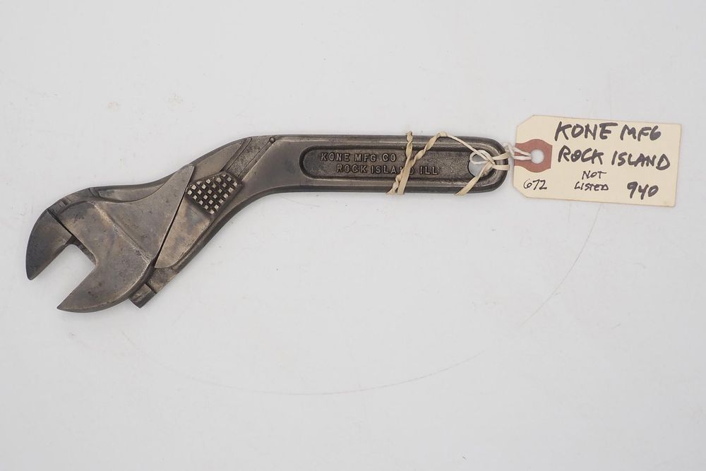 Lot 672: 8.25''L "Kone Mfg Co Rock Island ILL"