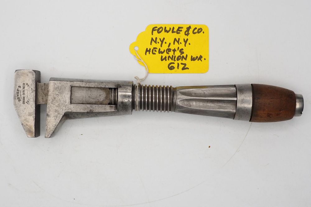 Lot 684: 10''L "Hewet's Union Wrench