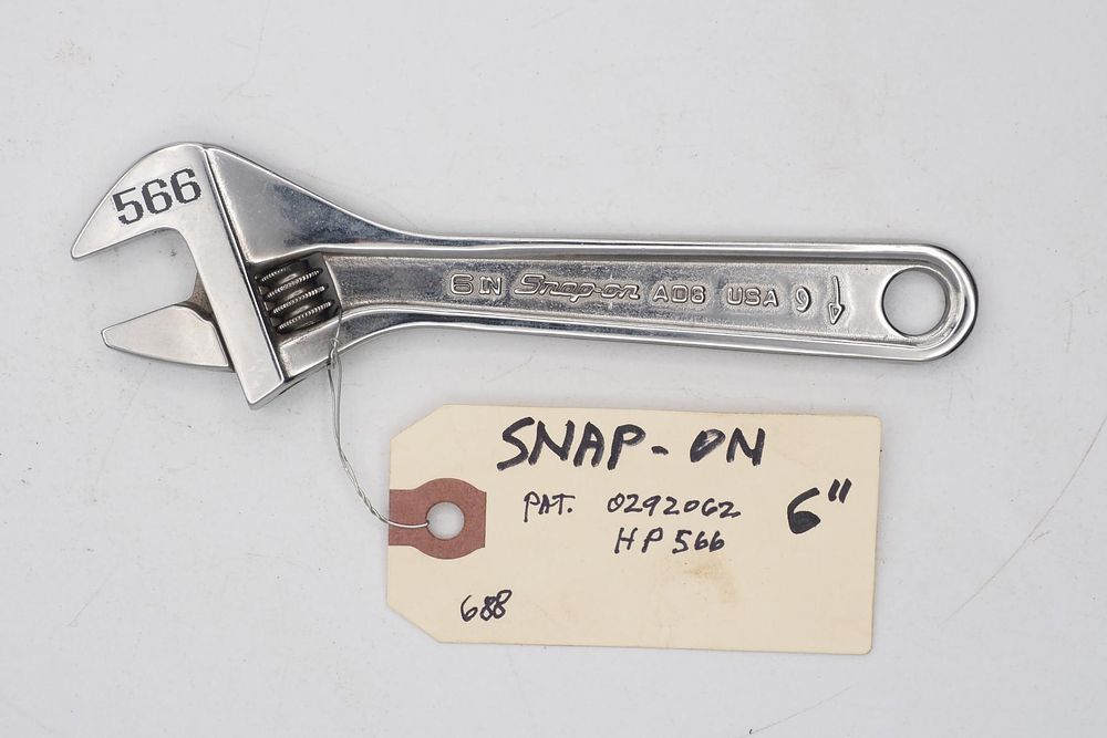 Lot 688: 6''L "6 IN Snap-on AD6 USA"