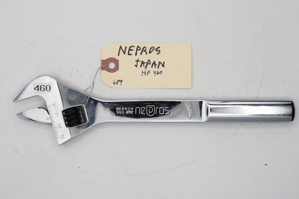 Lot 689: 10''L "Nepros Mirror 5GO KTC"