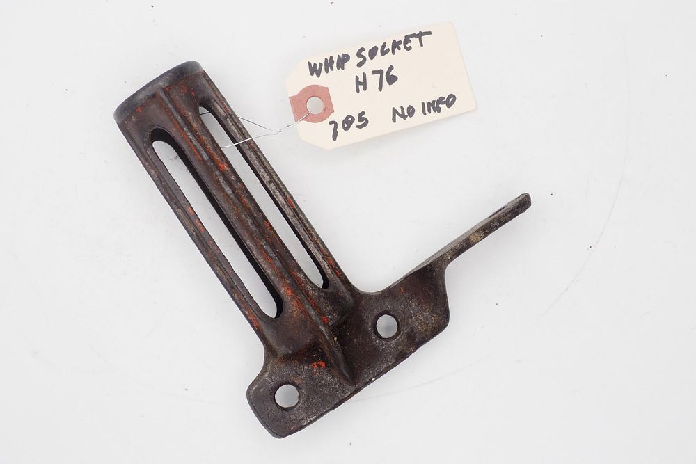 Lot 705: 5.25''L Whip socket, "H76"