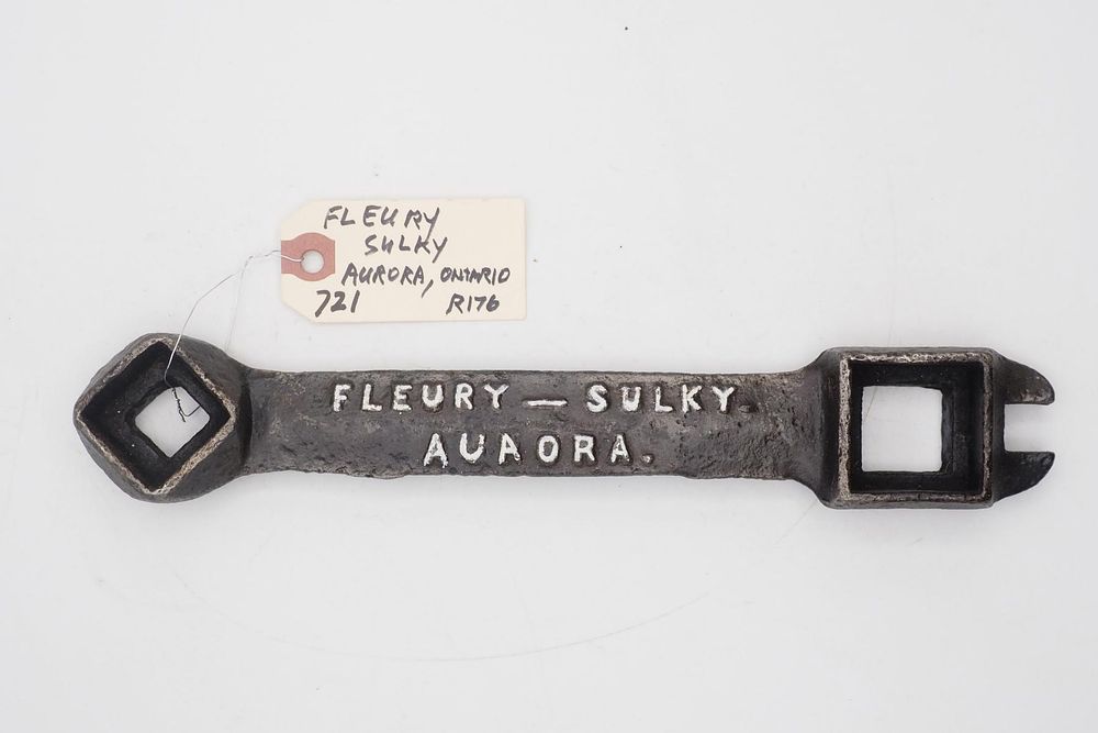 Lot 721: 10.75''L "Fleury-Sulky Aurora"
