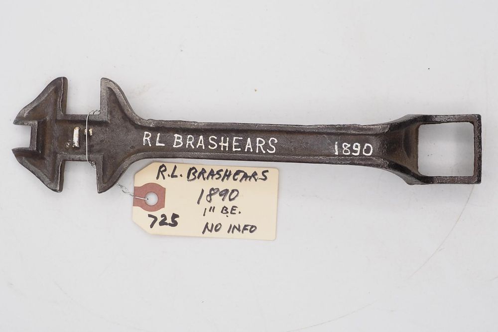Lot 725: 8.75''L "1" R.L. Brashears 1890 patent