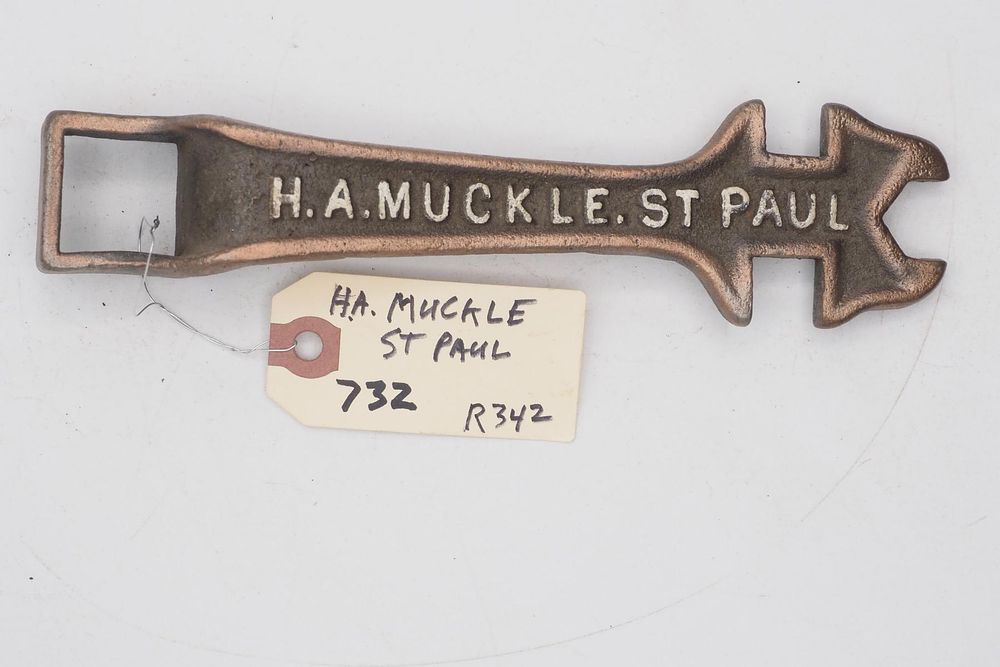 Lot 732: 8''L "H.A. Muckle. St Paul"