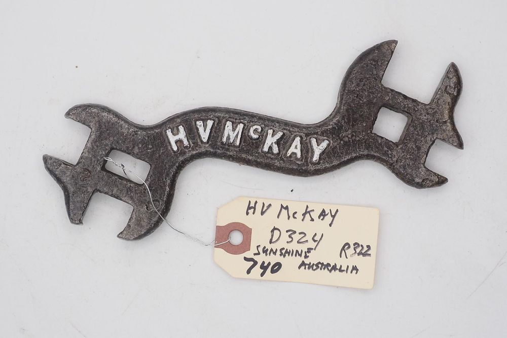 Lot 740: 7.25''L "H.V. McKay", Australia