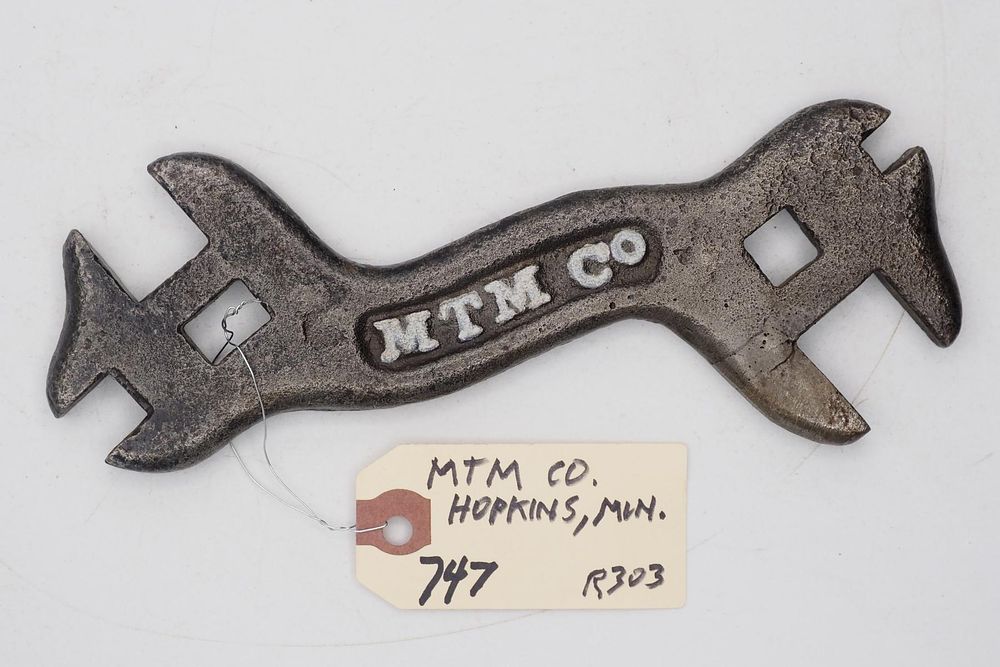 Lot 747: 7.5''L "MTM Co"