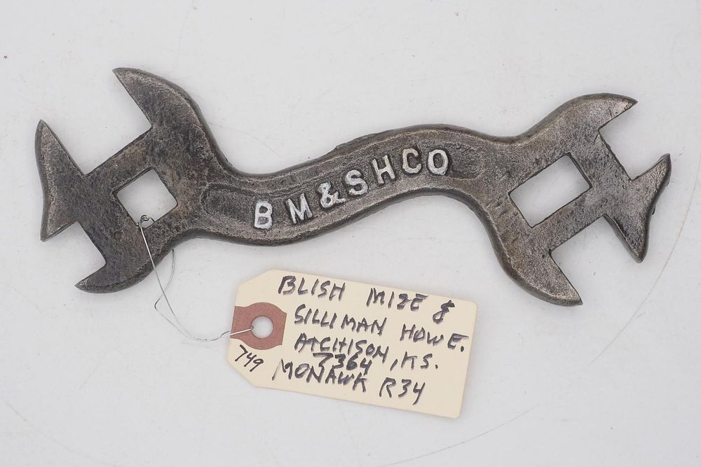 Lot 749: 7.25''L "BM & SH CO"