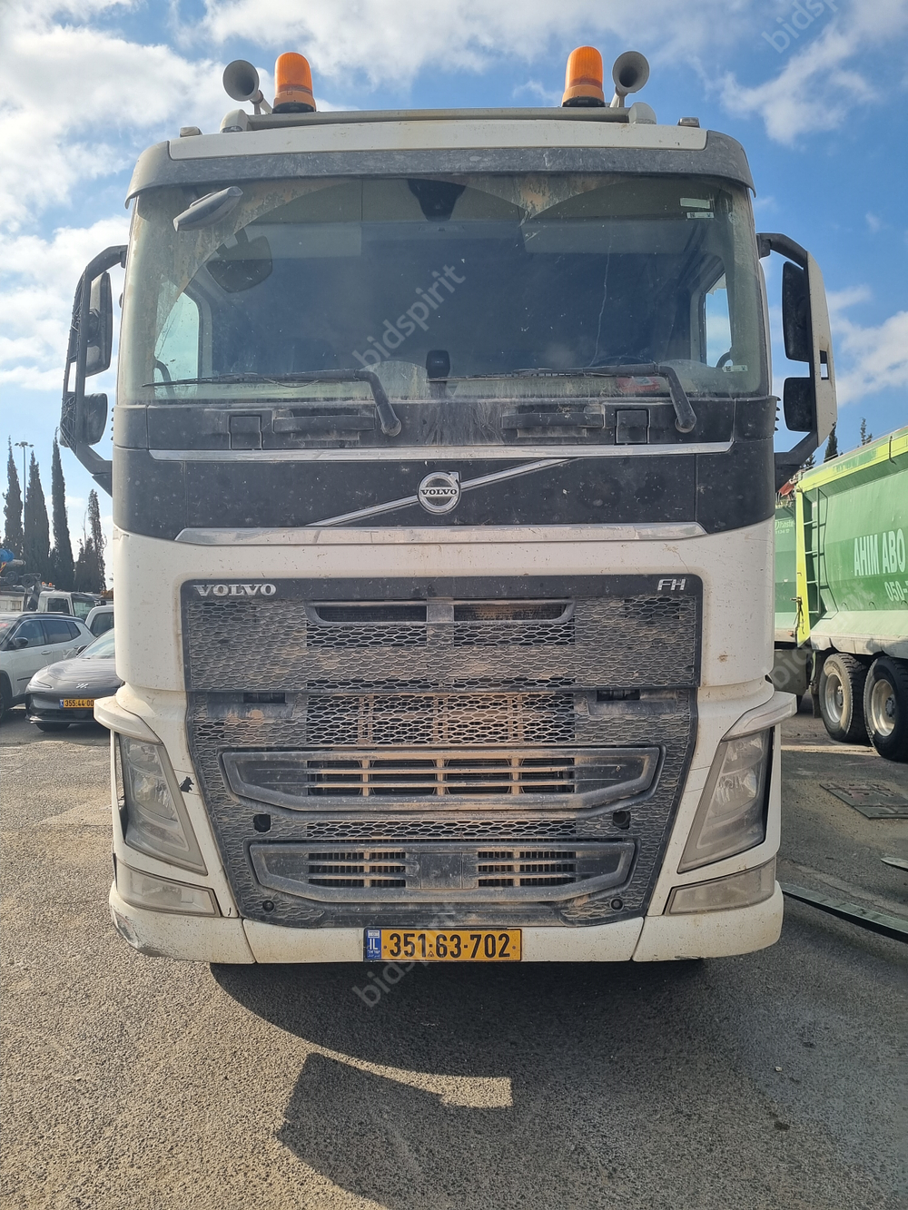 ורד אורון | עורכת דין | 6 משאיות ו- 9 נגררים
