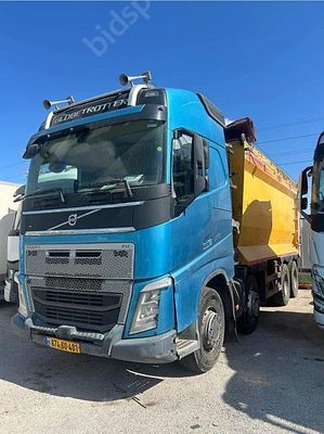 וולוו FH84FR מודל 2019. 658,524 ק"מ, יד ראשונה. תיבת הילוכים: אוטומטי
צבע: כחול, מנוע: דיזל