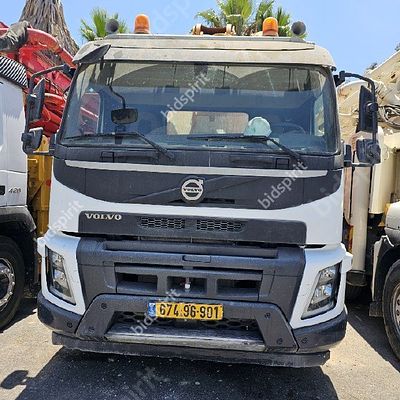 וולוו FM64R מודל 2019. 58,341 ק"מ, יד שלישית
צבע: לבן, מנוע: דיזל, נפח מנוע: 12,777 סמ"ק, הנעה: 