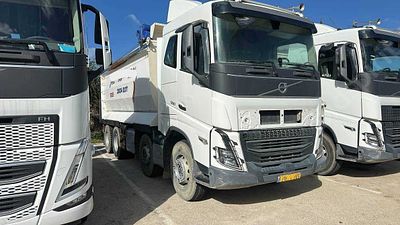 וולוו FH84FR מודל 2024. 206,286 ק"מ. תיבת הילוכים: אוטומטי
מנוע: דיזל, מפתח: יש.
יש להוסיף מע"מ 