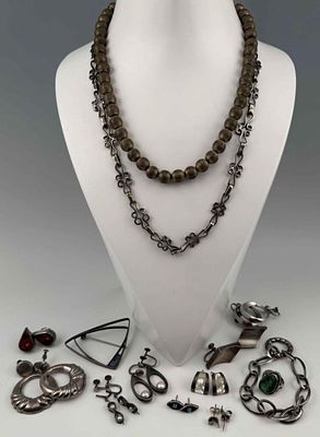 Sterling Silver Jewelry Including Taxco. Sterling Silver Jewelry Including Vintage Mexican 