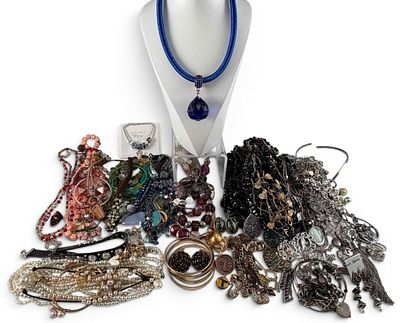 Lot Of Costume Jewelry. Includes freshwater pearls, glass beads, bracelets, rings, necklaces 
