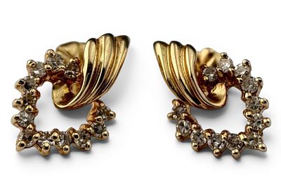 14K Yellow Gold Diamond Heart Earrings, 2.2g. Marked "14K." Approximately 13.7 x 9.0mm. ALL 