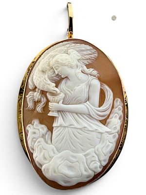 Large 10K Mounted Cameo Pendant, Hebe Feeding Zeus's Eagle. Mounting unmarked, tests as 10K. 