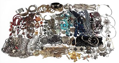 Large Grouping Of Costume Jewelry. Includes necklaces, rings, bracelets, brooches, earrings 