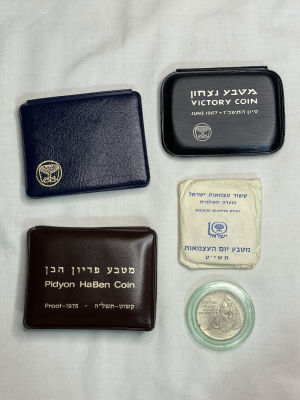 5 מטבעות-מדליות כסף שונות סהכ 126 גרם