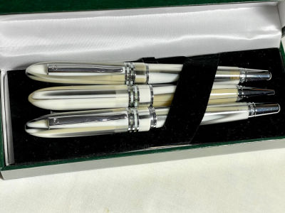 MONTEVERDE USA סט 3 עטים לחדשים בקופסה