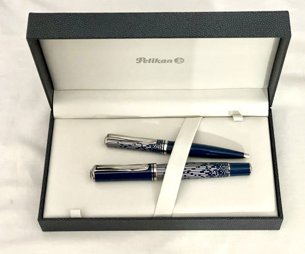 Pelikan Niagara Falls Special Edition סט נובע ציפורן זהב 18 קרט וכדורי במצב שמור כחדשים 