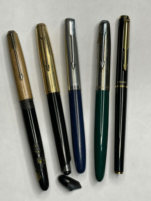 לוט 5 עטי PARKER נובעים משומשים מאוד