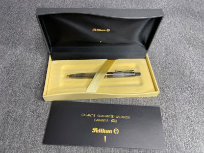 PELIKAN עט כדורי גוף שקוף כחדש באריזה מקורית