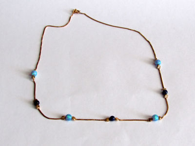 שרשרת זהב 14 קרט חתומה עם 4 אבני חן 5 מ"מ קוטר ועוד 3 אבני חן 4 מ"מ קוטר - אורך שרשרת 40 ס"מ