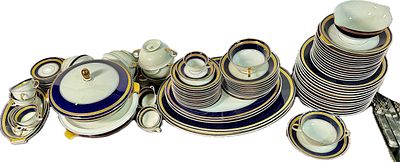 סט פורצלן 12 איש ROSENTHAL גרמניה דגם CLASSIC ROSE עם קופלד זהב איכותי ומרשים הכוללים: מנה 