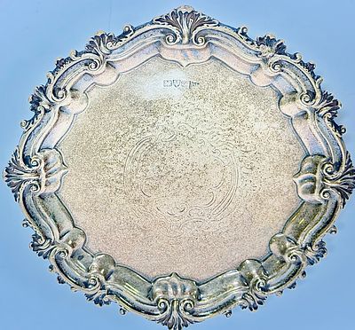 תחתית כסף אנגלי מהעיר שפילד חברת WALKER &amp; HALL משקל 441 גרם. קוטר 22 ס"מ