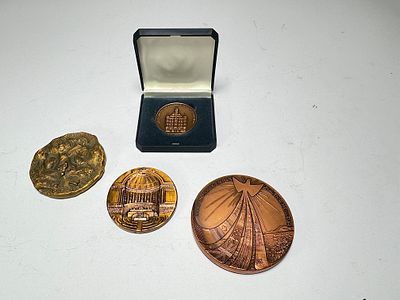 לוט 4 מדליות ברונזה מהעולם.