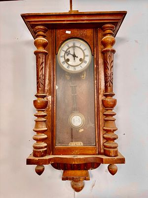 שעון קיר מטוטלת חברת Junghans עץ עם המפתח המקורי 77x40 ס׳׳מ