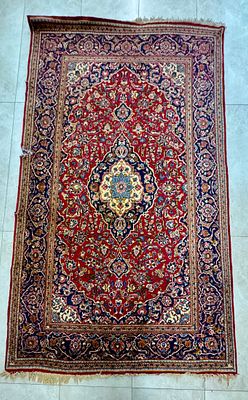 שטיח פרסי קאשן גדול ואיכותי, עבודת יד גודל 314x200 ס׳׳מ יש קרע ראו בתמונות