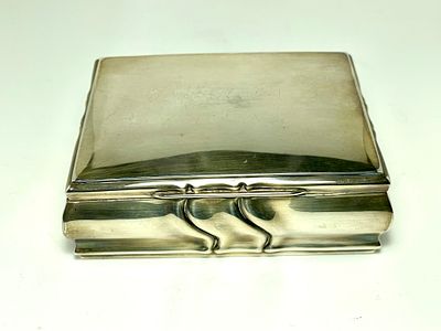 קופסת כסף 800 גרמניה חתומה עם ציפוי עץ פנימי 11X8.5 -ס''מ - גובה 3.5 ס''מ