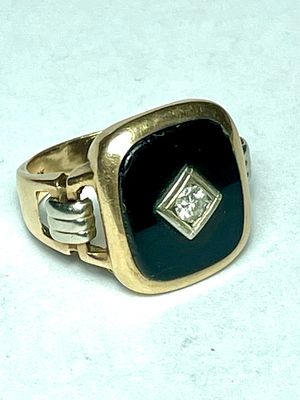 טבעת זהב 10 קרט חתומה עם אוניקס שחור ויהלום 0.10 CT נקי לבן - מידה 20 - מתאימה לגבר - מידה 21-9US